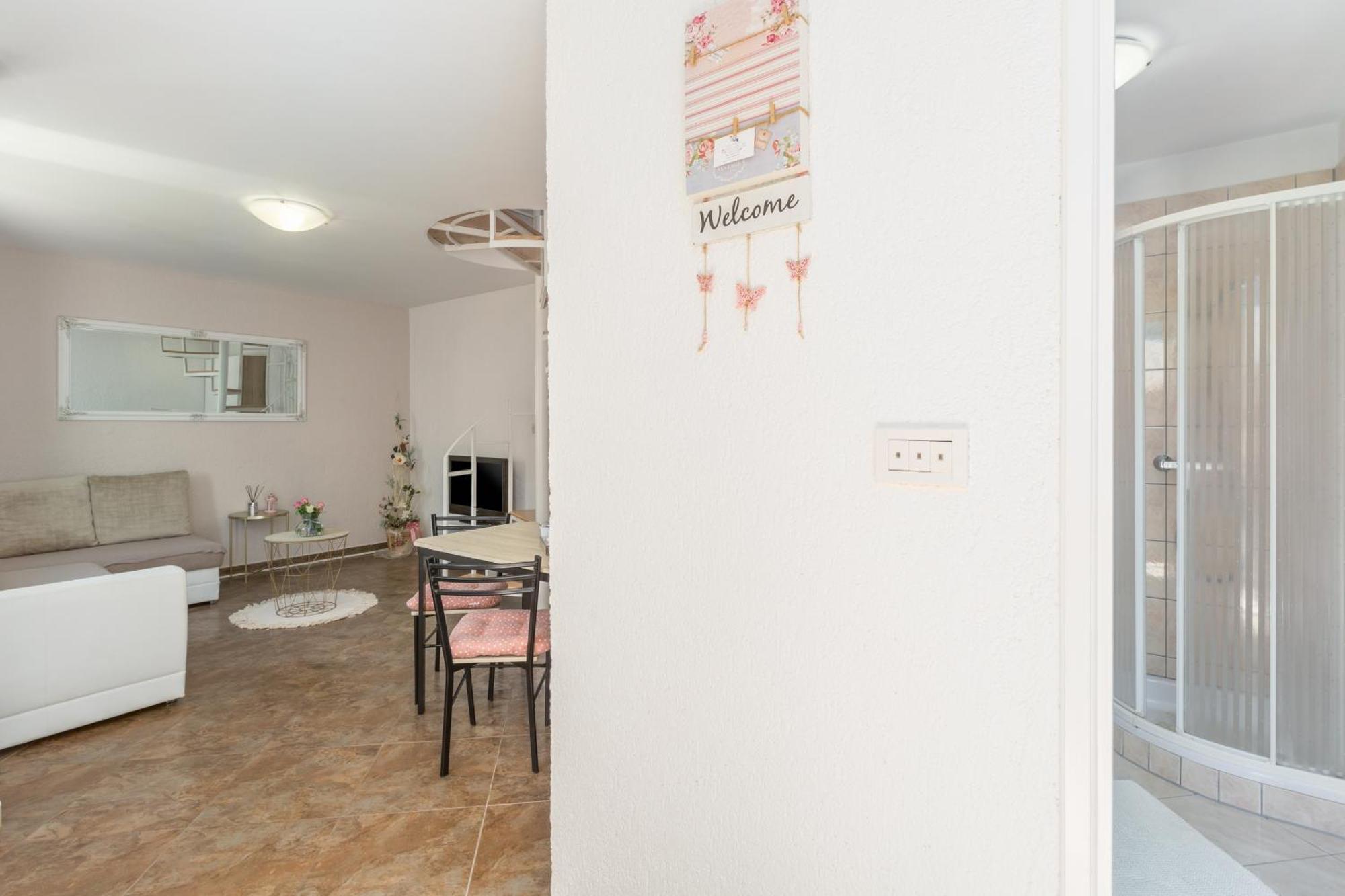 Apartment Leni Near Beach Porec Esterno foto