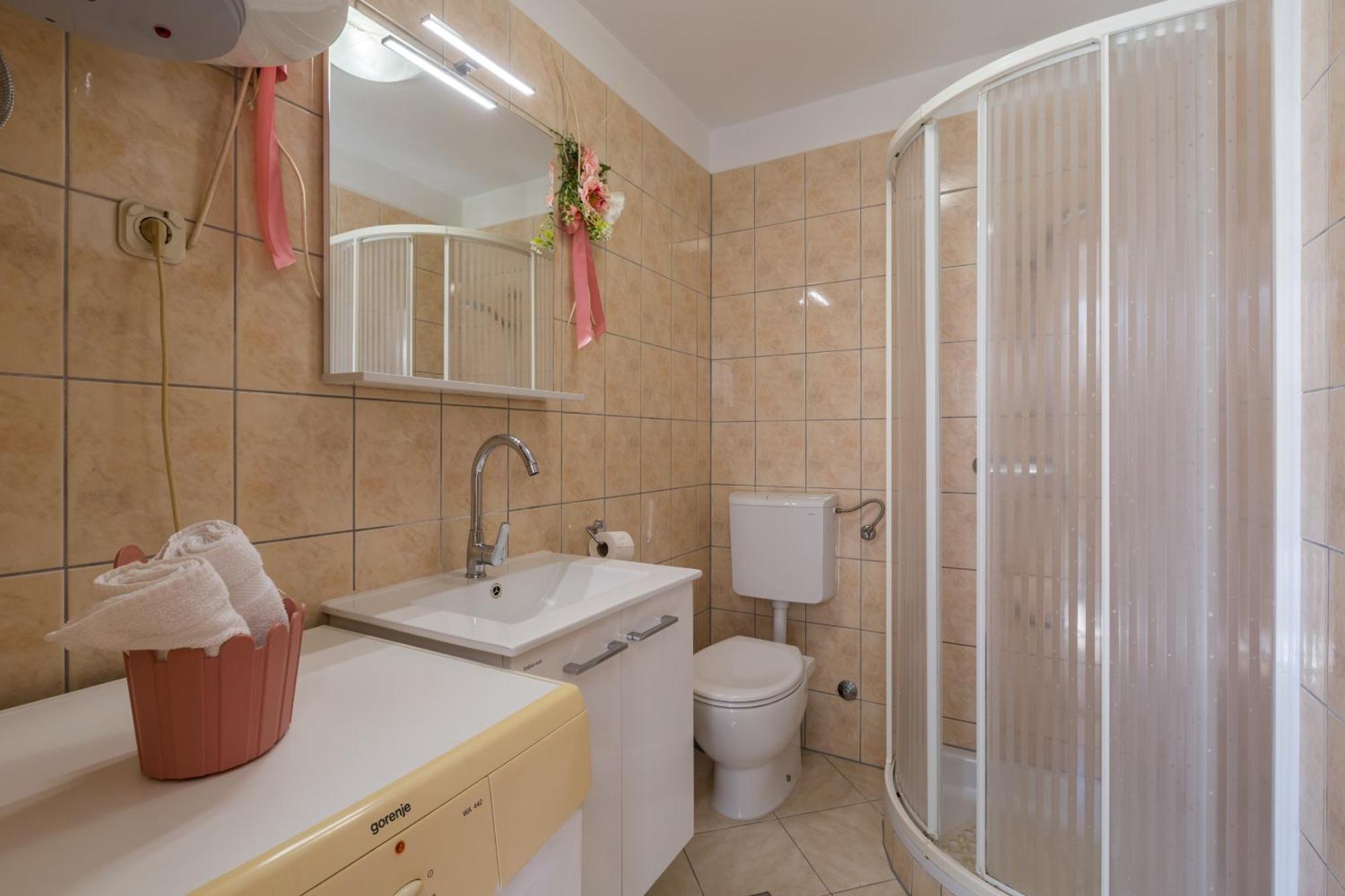 Apartment Leni Near Beach Porec Esterno foto