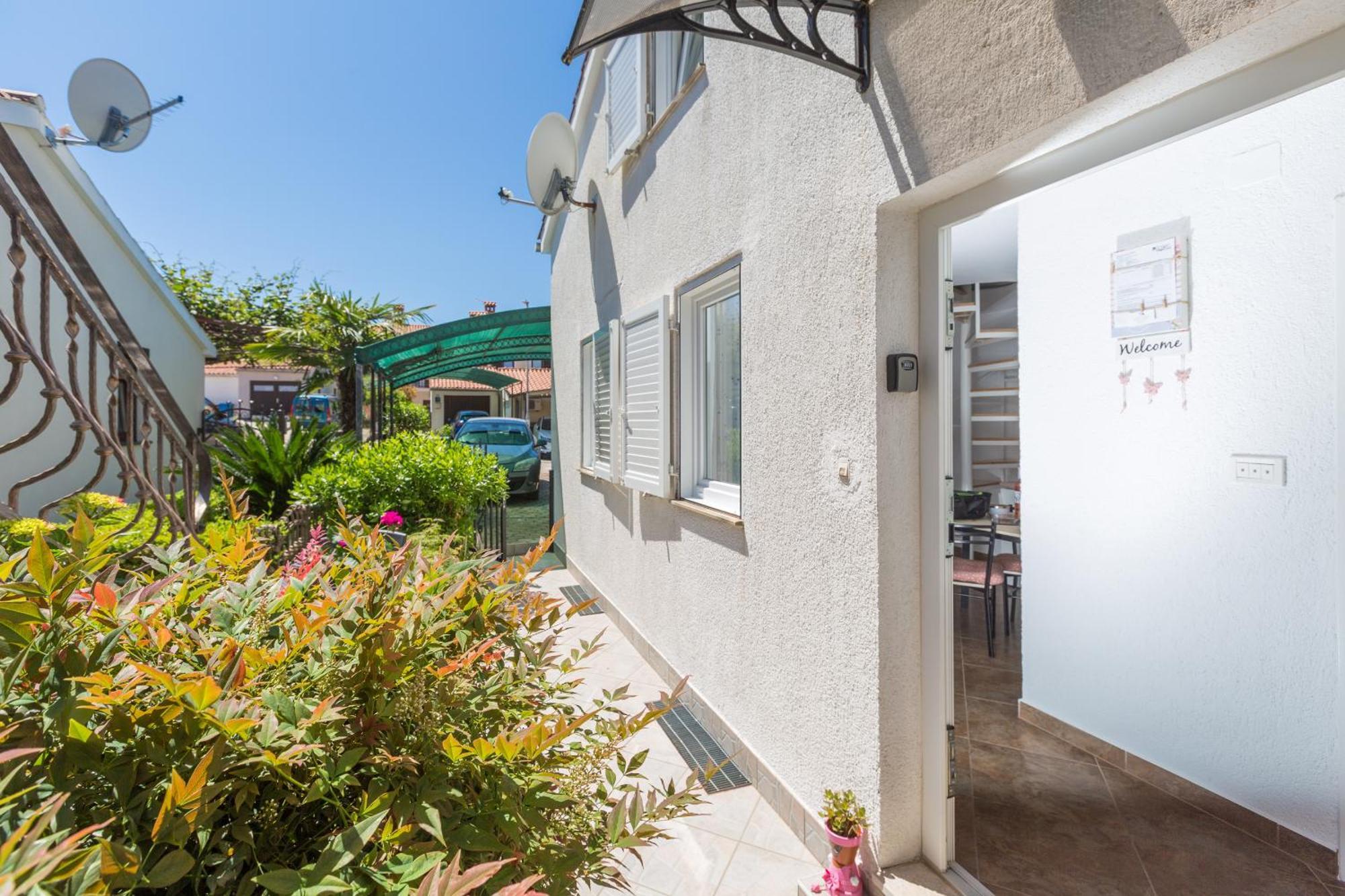 Apartment Leni Near Beach Porec Esterno foto